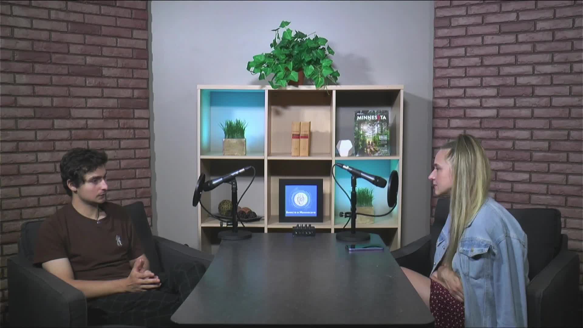 Vmeste v Minnesote (Together in Minnesota): Factory job