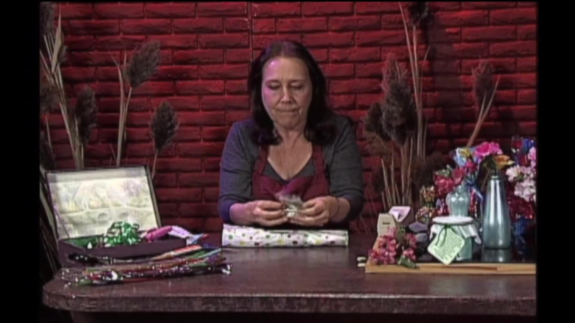 Thumbnail image for Auntie Sharon's Crafts N' More: Paper Tube Surprise